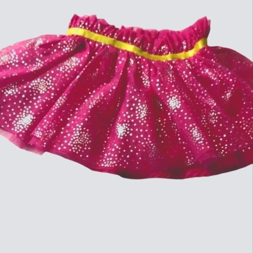 🔥 Bundle Baby Girl 💖 skirts size 9-12 M 🔥 5$ if you Get Bundle 🔥